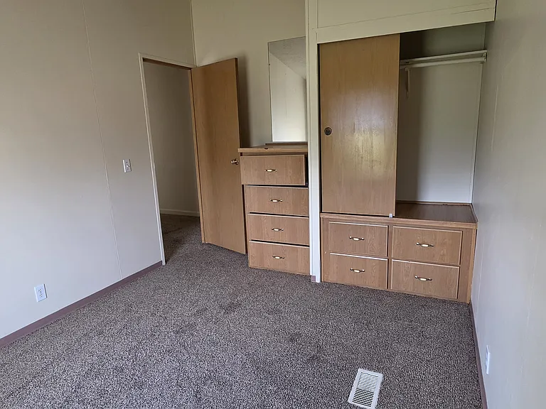 2380 Molalla Rd — Photo 21