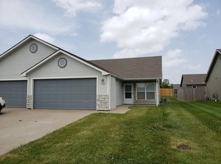 1105 Diamond Head Rd, Ottawa, KS 66067