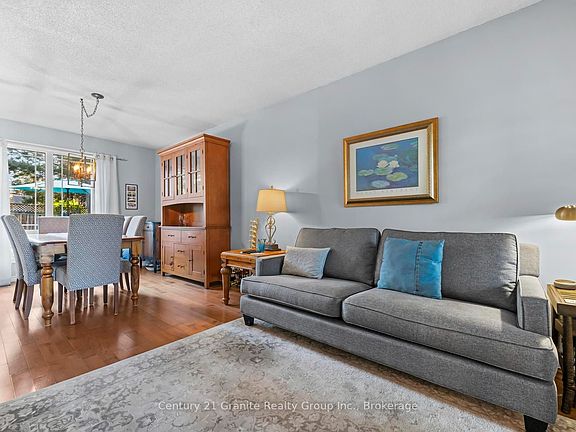 5th image of 25 Greenwood Rd