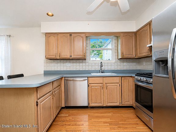 4th image of 523 Oakland Ave