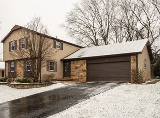 19 Whitehall Ct, Buffalo Grove, IL