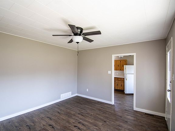 5th image of 4706 51st Ave