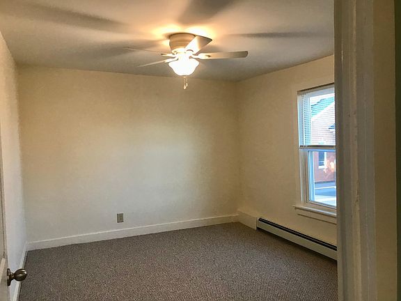 Bedroom 12x10 with closet