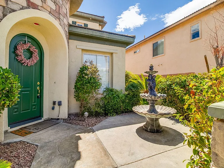 1455 Foothills Village Dr — Photo 4