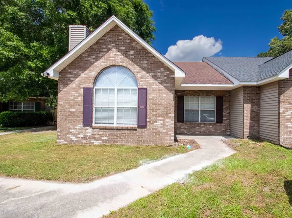 9630 N Cardinal Dr, Ladson, SC 29456