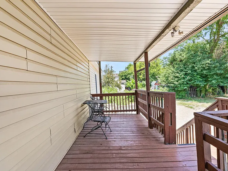 915 Lafayette Blvd #B — Photo 27