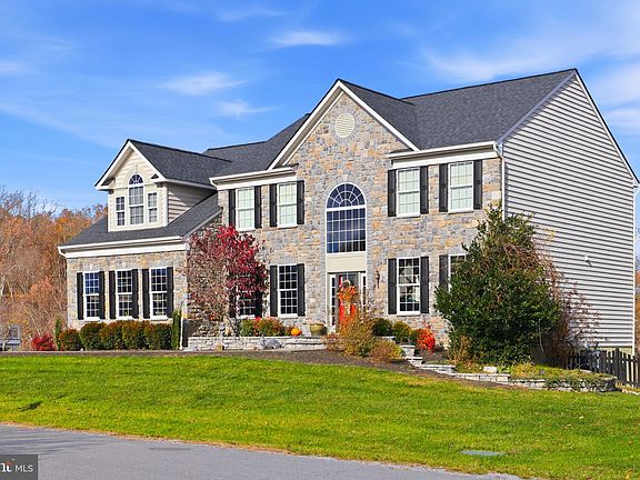 4th image of 36514 Winding Oak Pl