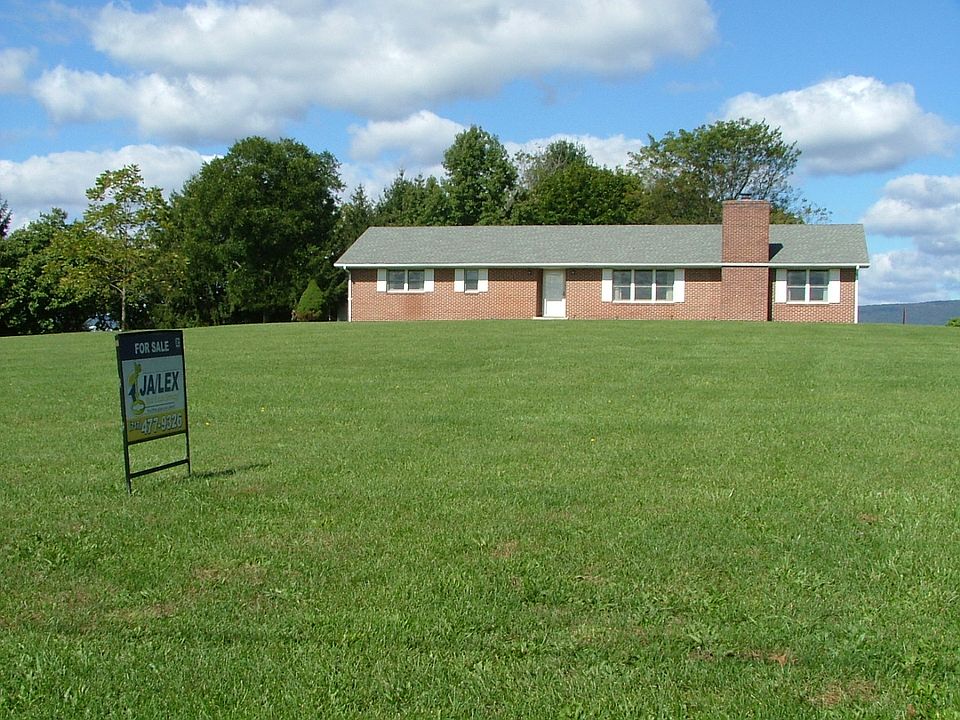 54 Lovers Lane, Newburg- Front