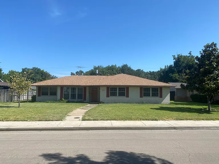 Norcross Ln — Photo 1