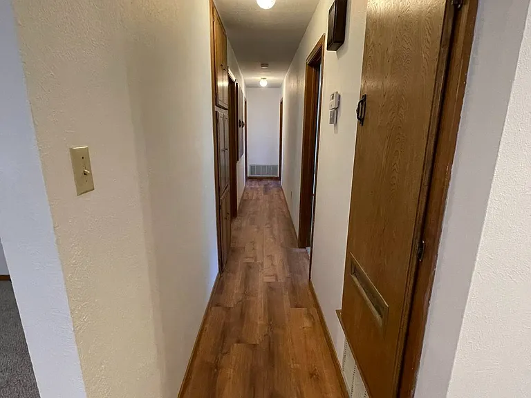 54 Sharon Rd — Photo 18