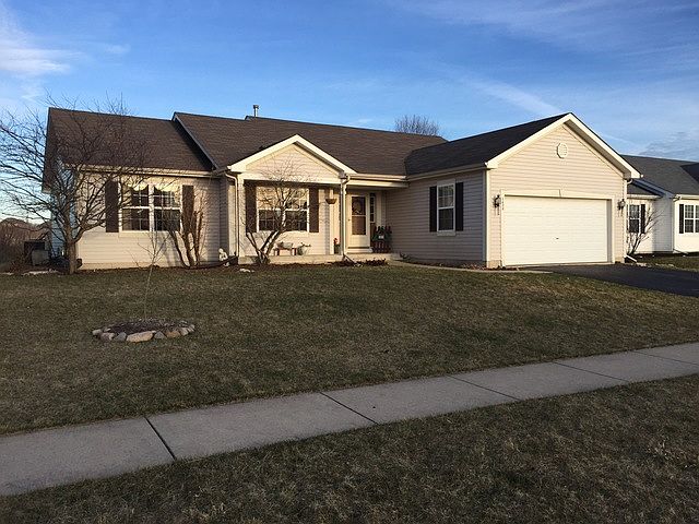 1st image of 3406 White Oak Dr