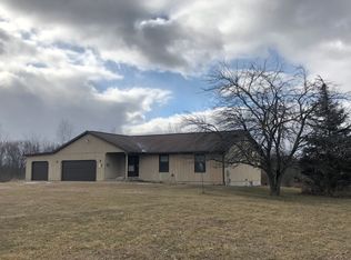 2300 Sharon Holw, Grass Lake, MI 49240