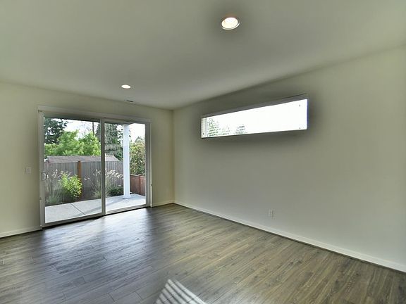 3rd image of 1104 154th Pl SW