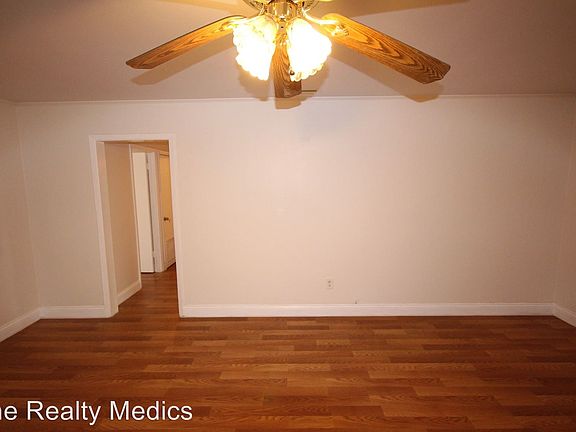 5th image of 2712 Sidney Ave