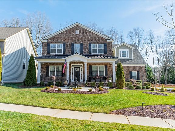 2nd image of 16303 Autumn Cove Ln