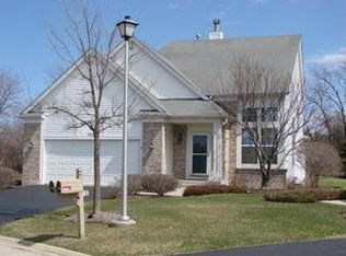 169 Fieldcrest Ct, Grayslake, IL 60030