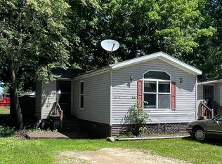 210 2nd St SE #8, Grand Meadow, MN 55936