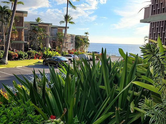 2nd image of 75-6016 Alii Dr APT 125