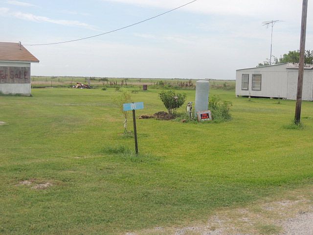 2nd image of 118 2nd St