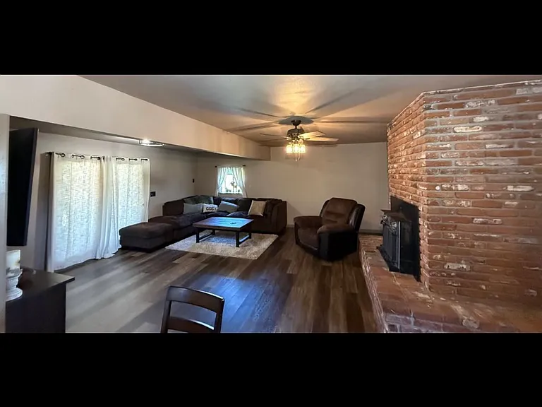 6545 S Cedar Ave — Photo 2