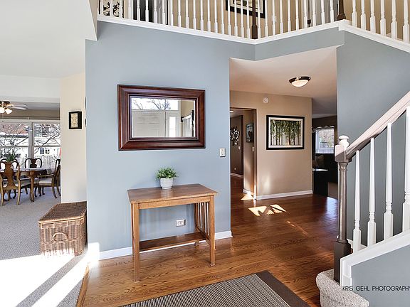 2nd image of 307 Fairfax Ln