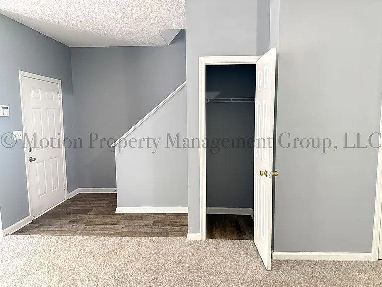 6710 Sunset Hills Blvd — Photo 6