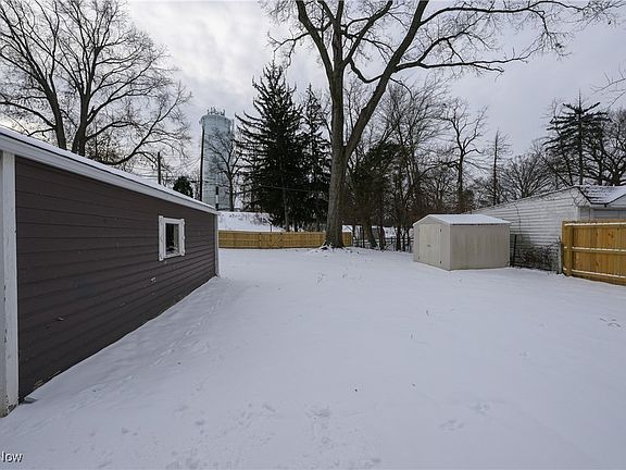 3rd image of 1612 Hanover St
