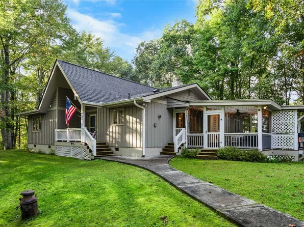 384 Kettle Creek Road, Cashiers, NC 28717