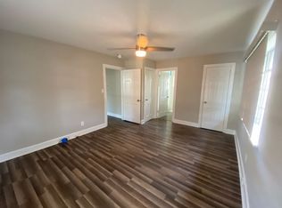 715 S 3rd St #B2, Smithfield, NC 27577