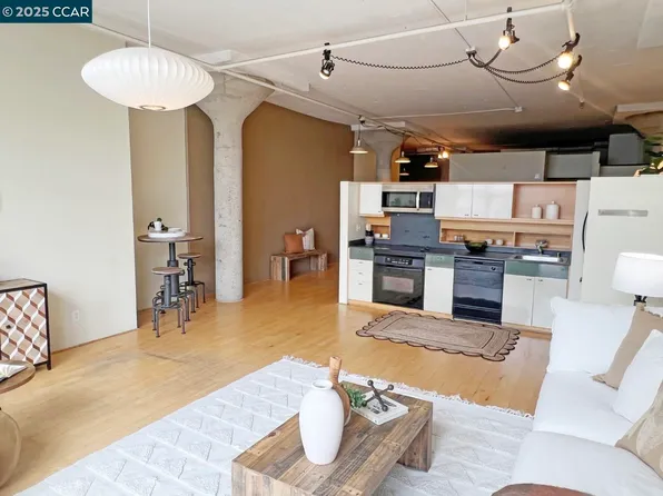 1500 Park Ave APT 309, Emeryville, CA 94608