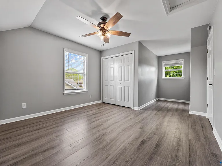 5104 Frankford Dr SE — Photo 26
