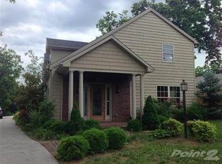 530 Old Peacock Rd, Paris, KY 40361