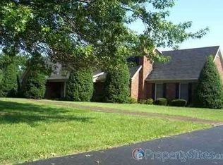 581 Hillcreek Rd, Lebanon, KY 40033