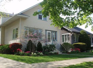 701 Hayes Ave, Oak Park, IL 60302