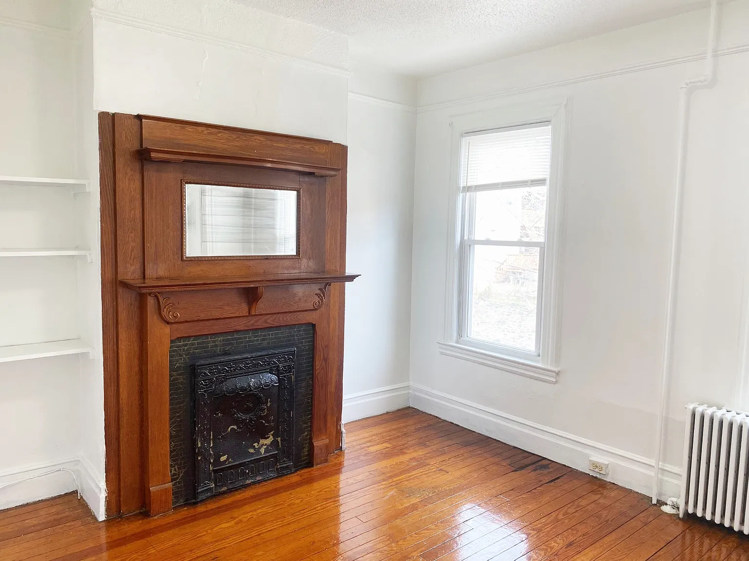 3 bed, 1100 sqft, $3,200 — Photo 4