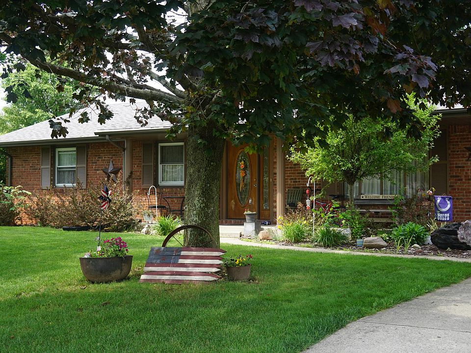 2nd image of 3131 Hickory Ln