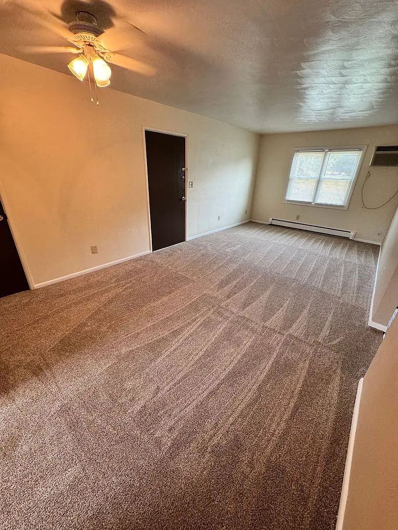 Washington Blvd Apartments — Photo 2