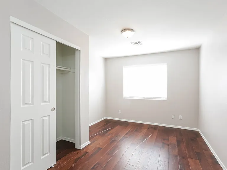 4218 N 92nd Ln — Photo 13