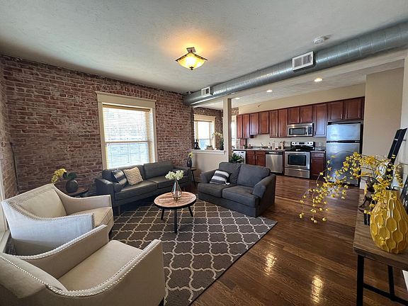 3rd image of 2934 Leavenworth St #202-B1400