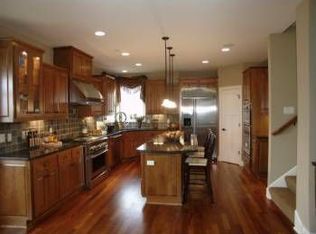 18054 66th Pl, Maple Grove, MN 55311