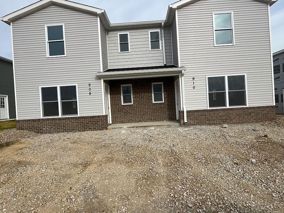 1st image of 308 Kensington Dr #1