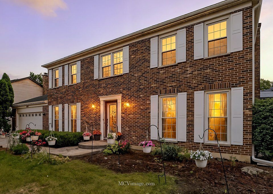 3835 Huntington Blvd, Hoffman Estates, IL 60192 | Zillow