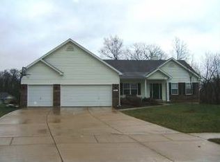 35 Crimson Leaf Ct, Wentzville, MO 63385