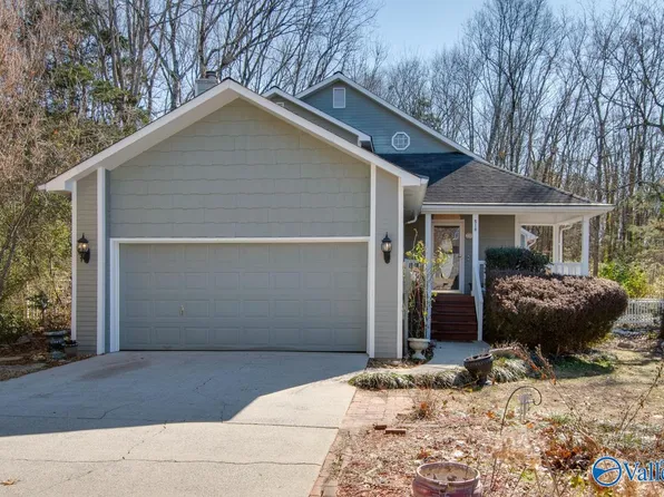 518 Carrsbrook Rd SE, Huntsville, AL 35803