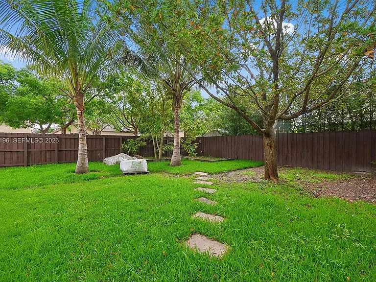 23271 SW 118th Ave — Photo 26