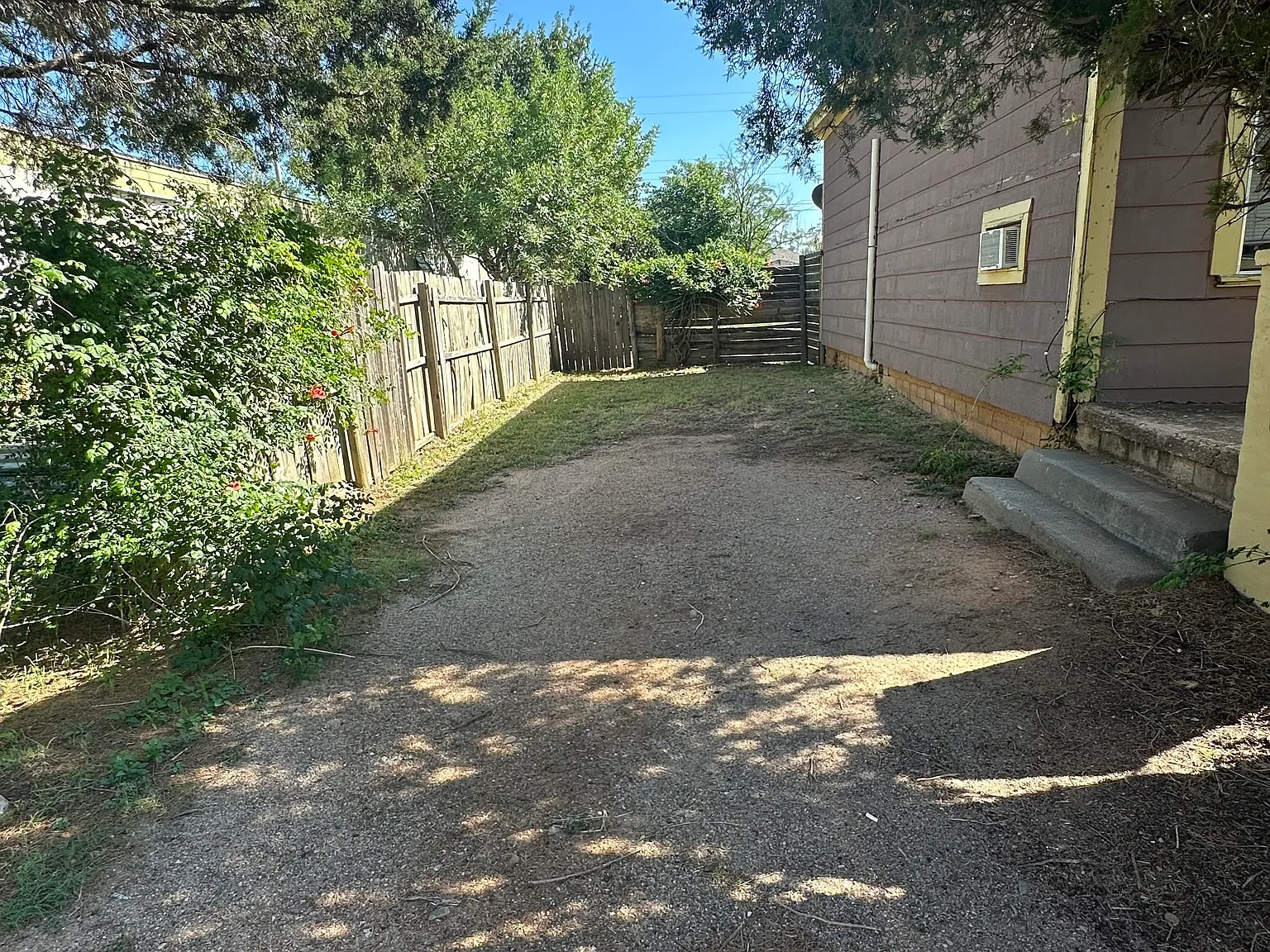 2 bed, 570 sqft, $3,000 — Photo 2