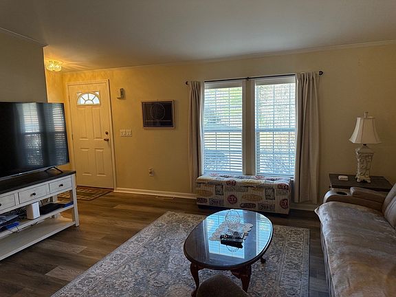 2nd image of 3705 Pheasant Ln