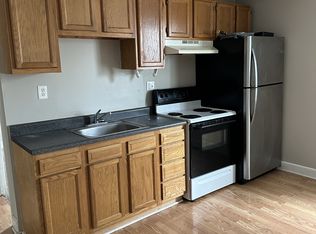 207 19th St APT D, Huntington, WV 25703