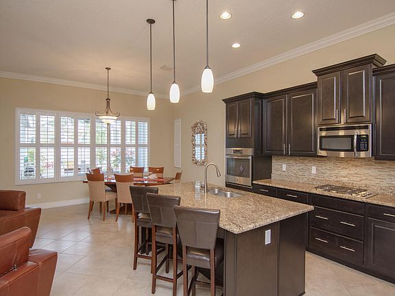 2nd image of 10382 SW Westlawn Blvd