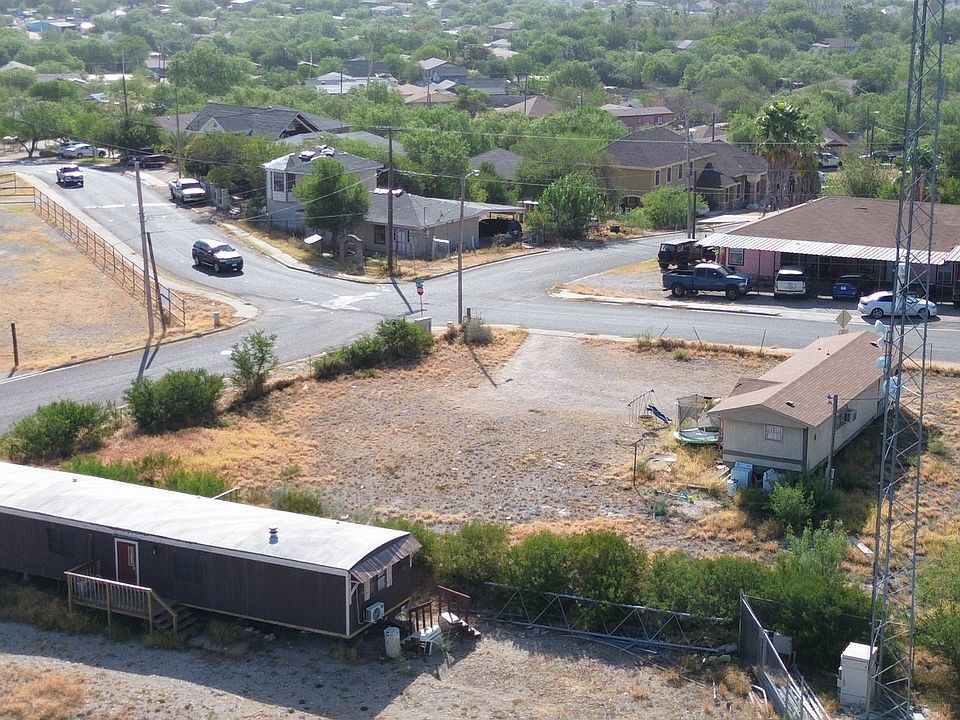 1st image of 796 Calle Cedro LOT 577